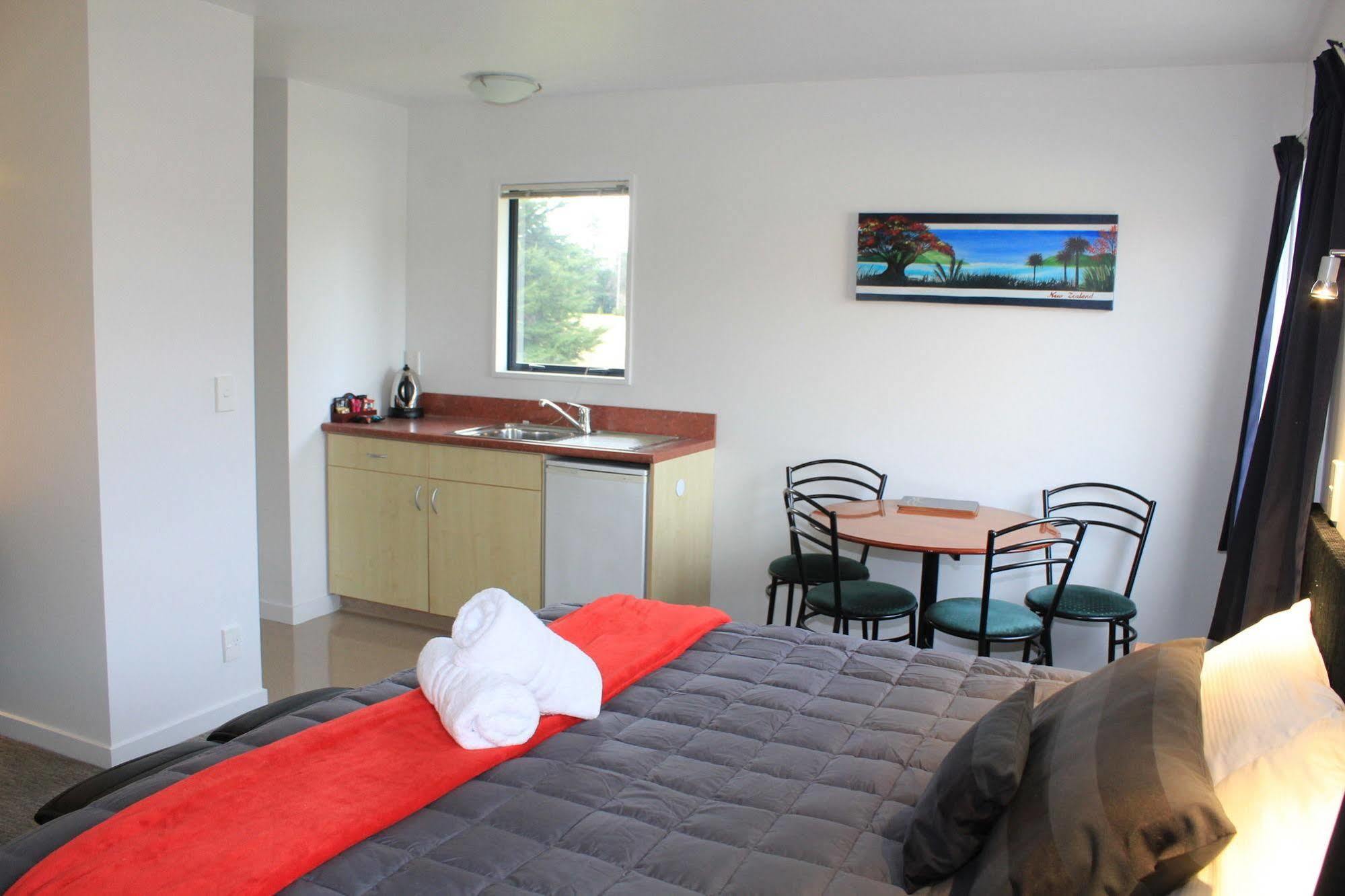 Bella Vista Motel Te Anau Εξωτερικό φωτογραφία