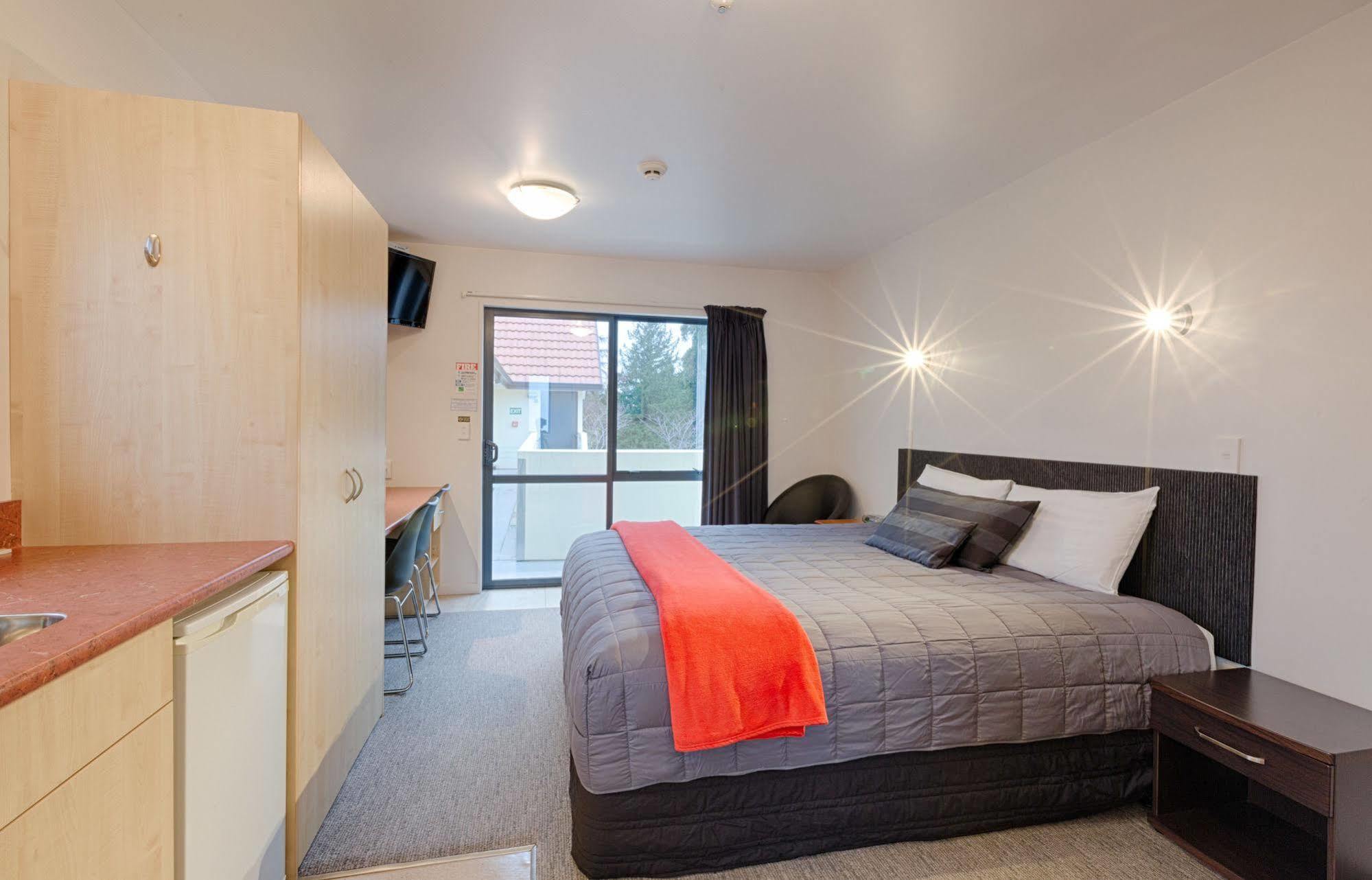 Bella Vista Motel Te Anau Εξωτερικό φωτογραφία