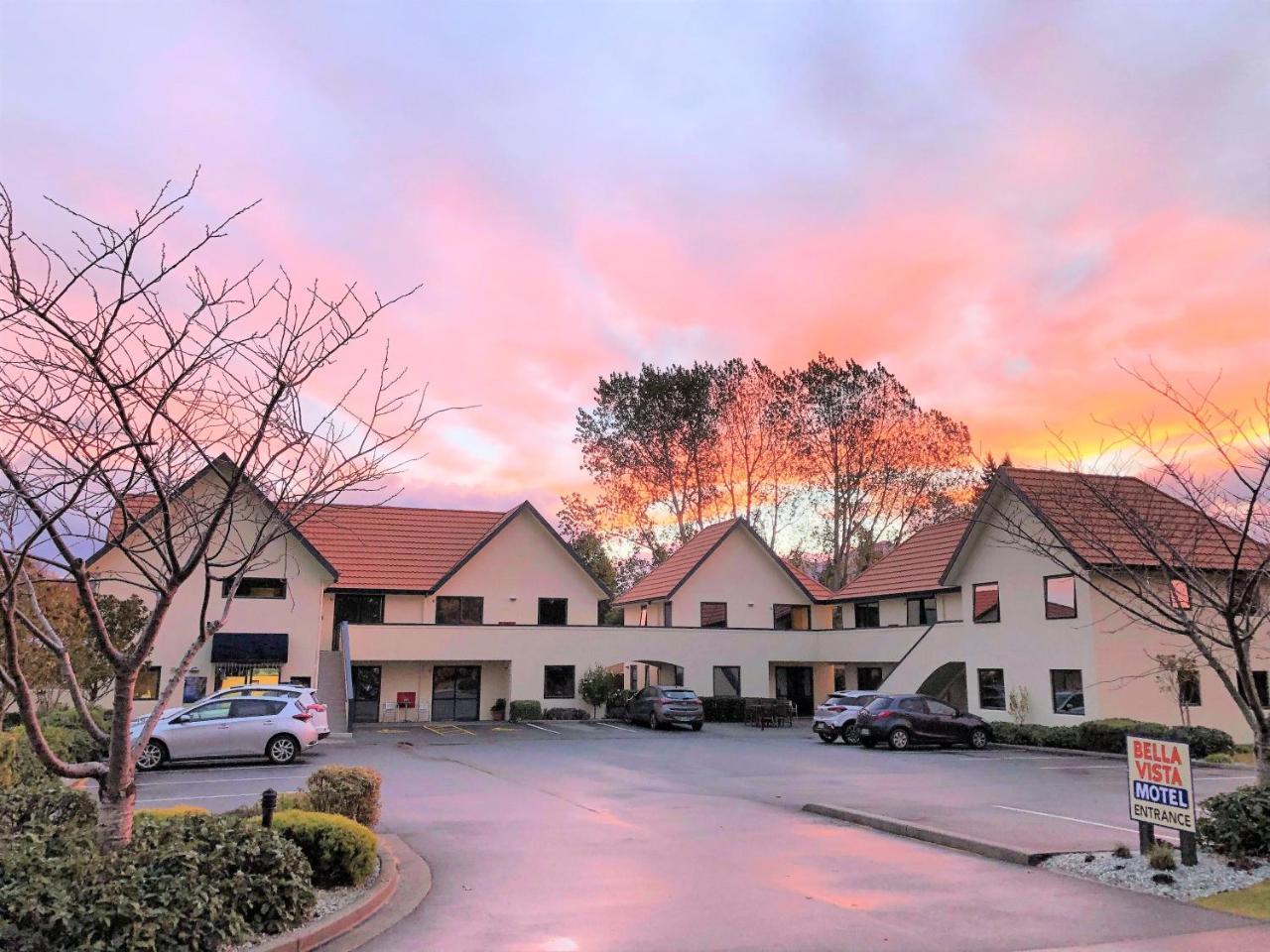 Bella Vista Motel Te Anau Εξωτερικό φωτογραφία
