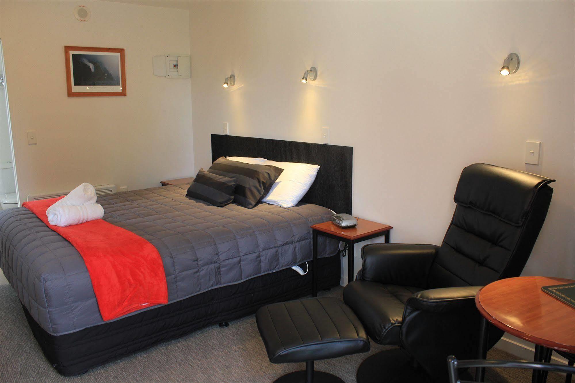 Bella Vista Motel Te Anau Εξωτερικό φωτογραφία