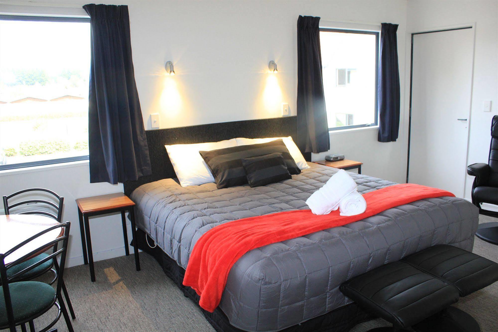 Bella Vista Motel Te Anau Εξωτερικό φωτογραφία